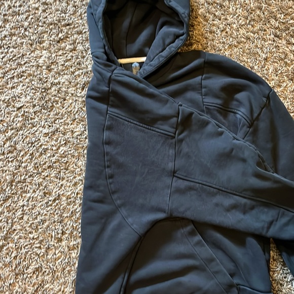 Black Heavy Adidas Hoodie - Picture 5 of 7
